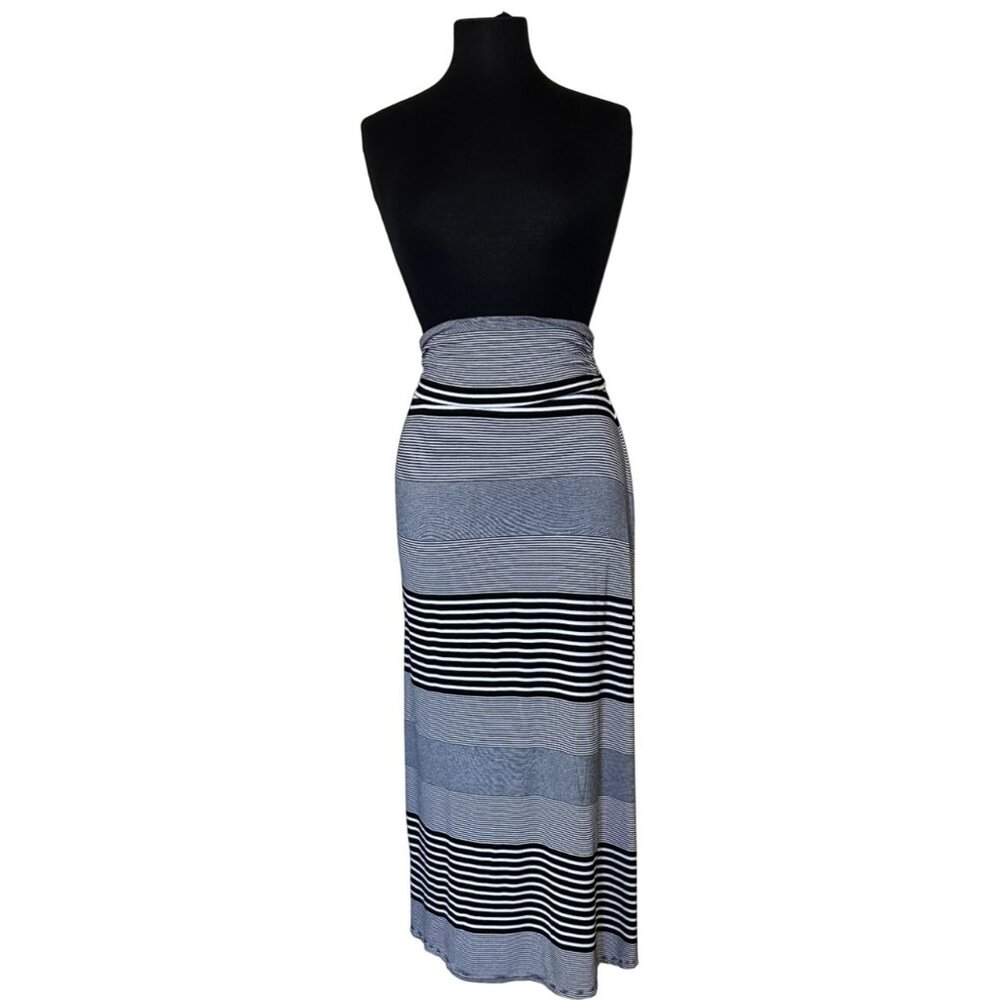 Merona Midi A-Line Stretch Skirt Black/White Stripes Rayon Blend Women's Size S